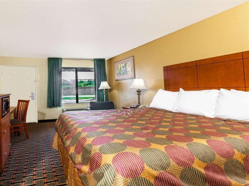 Days Inn By Wyndham Lebanon Esterno foto