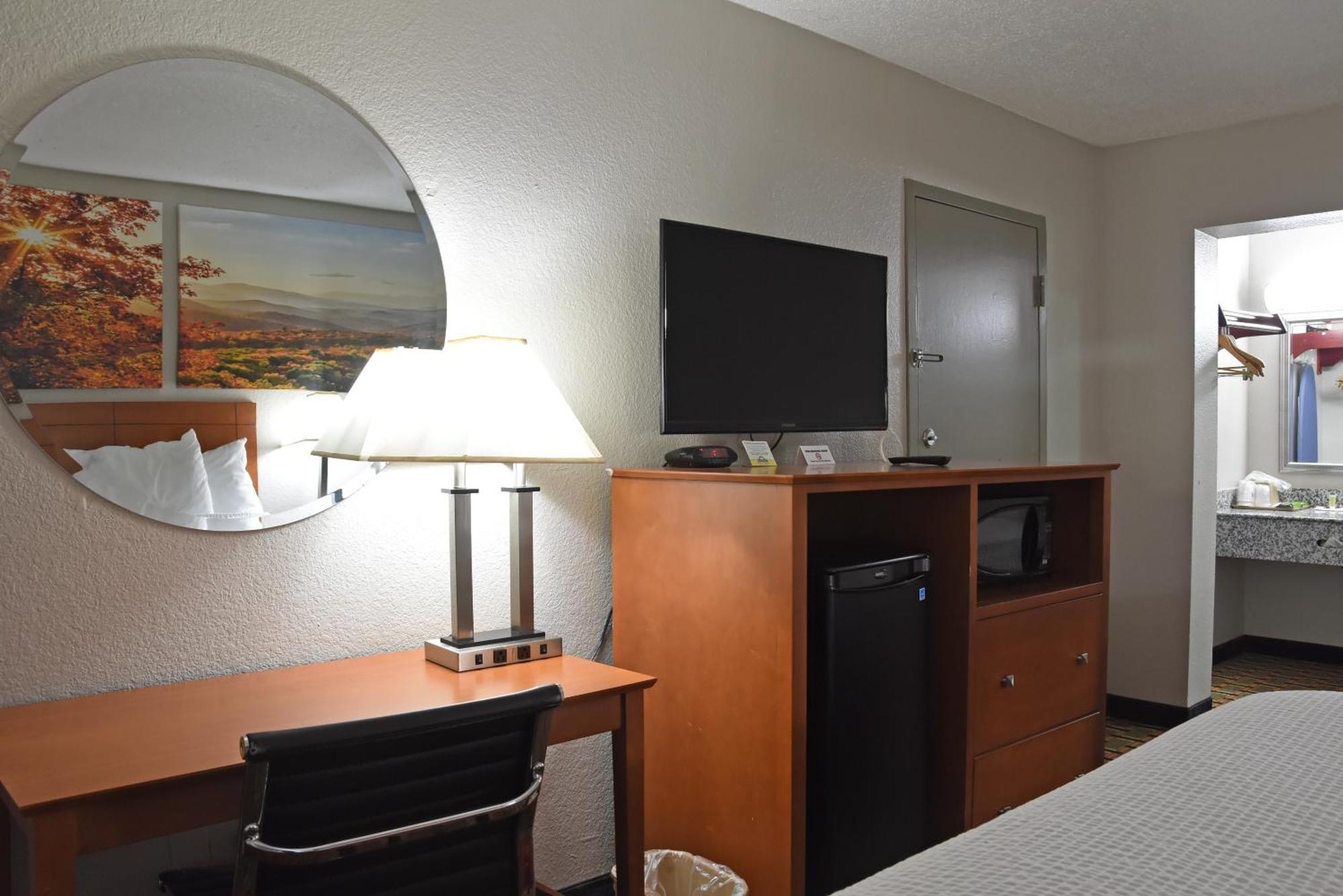 Days Inn By Wyndham Lebanon Esterno foto