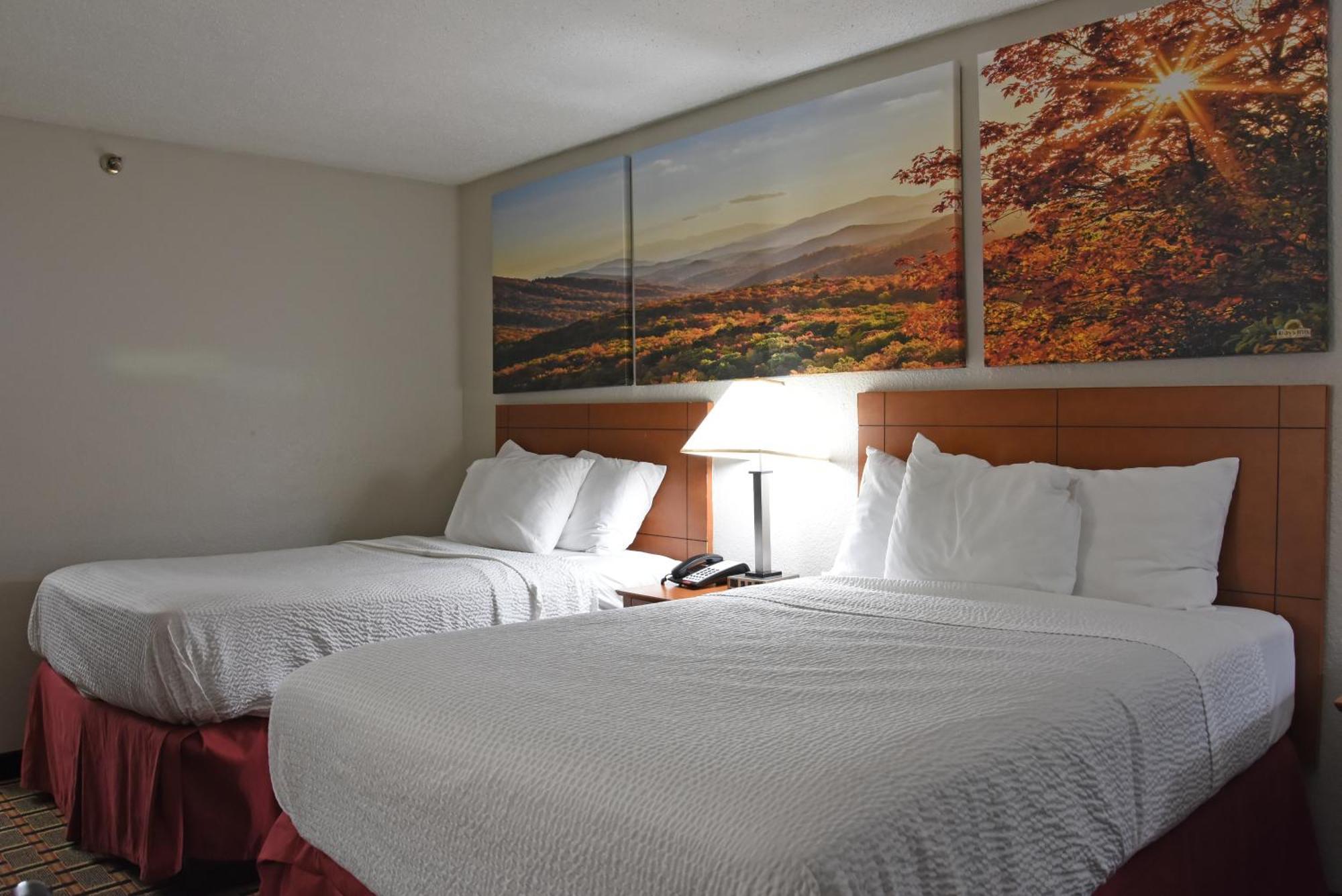 Days Inn By Wyndham Lebanon Esterno foto